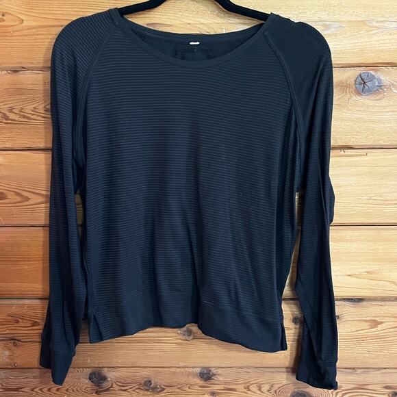 Lululemon Black Gold Long Sleeve Top - Picture 2 of 5